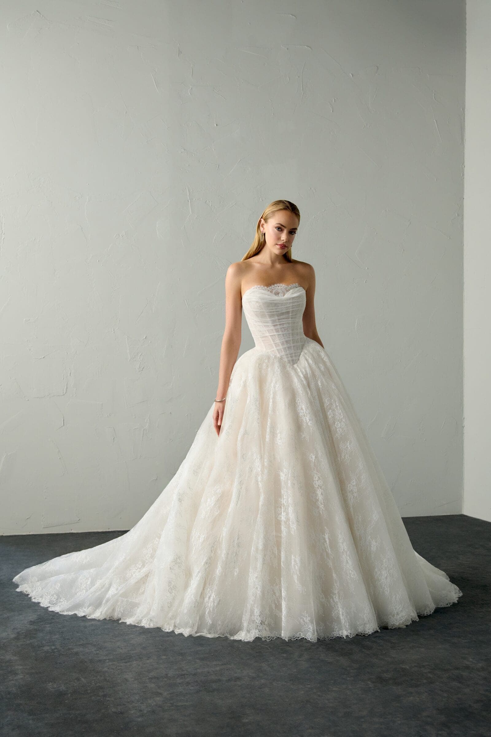 Abito da sposa Eris Justin Alexander Signature, vista frontale — atelier Scuderi Spose Trapani