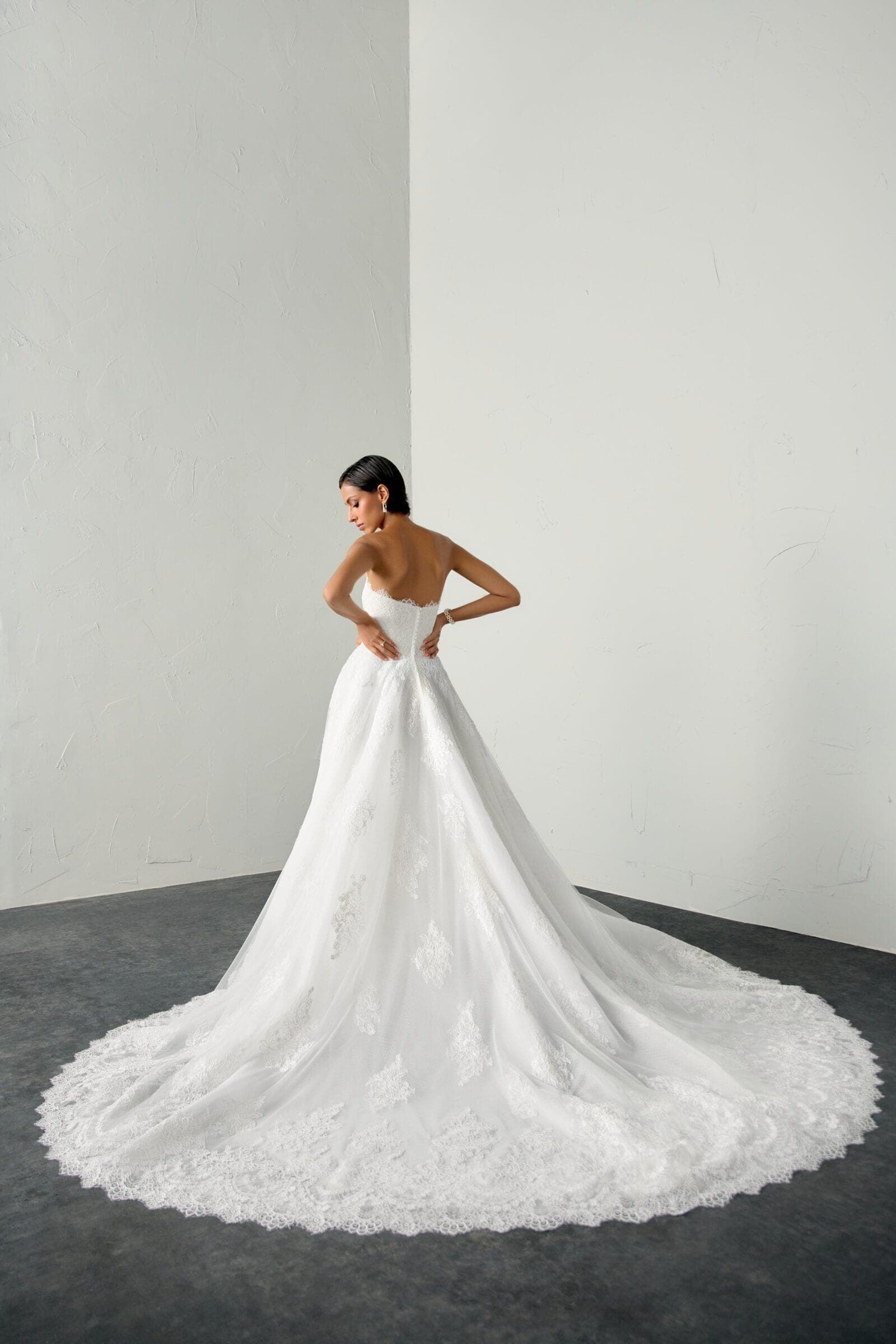 Abito da sposa Draven Justin Alexander Signature, vista posteriore — atelier Scuderi Spose Trapani